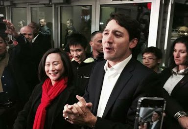 士嘉堡讯》联邦自由党党魁贾斯廷杜鲁多(Justin Trudeau) 22日到访士嘉堡爱静阁区，支持参加该区联邦补选的自由党候选人叶嘉丽(Jean Yip)。